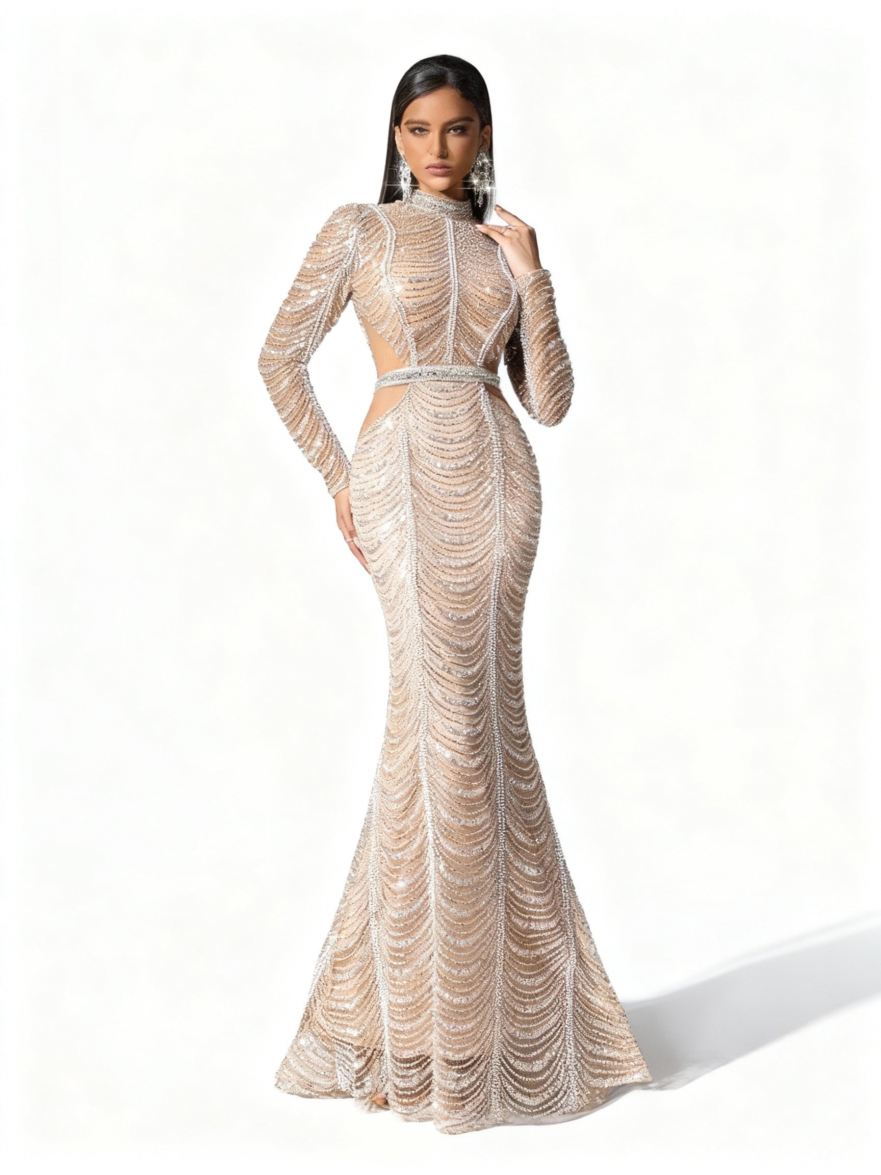 Sovae | Champagnerfarbenes Abendkleid mit Perlen und Pailletten, Langarm