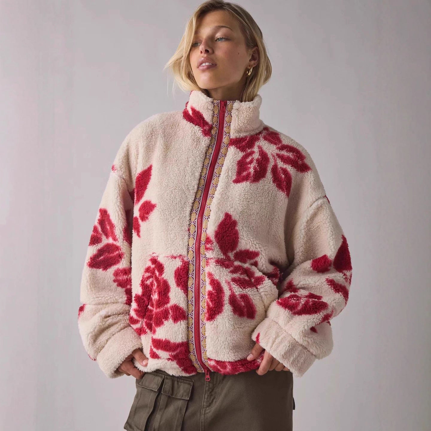 Damen Teddy-Fleece-Jacke mit floralem Muster und höherem Kragen Sovae
