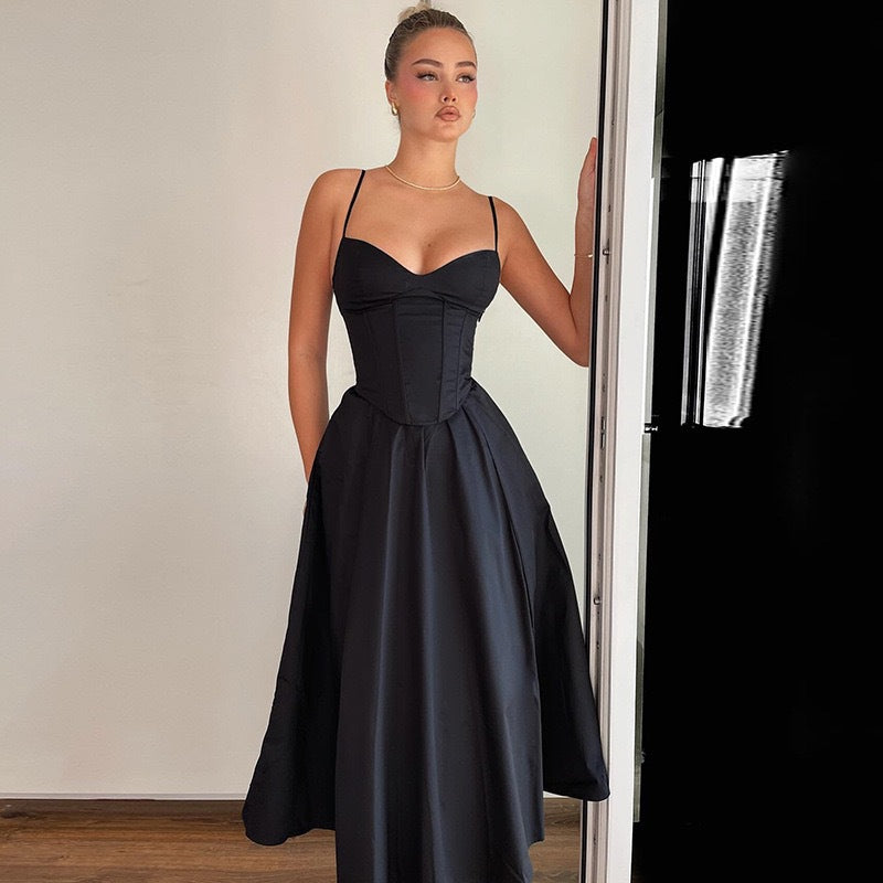 Damen Elegantes Langkleid mit taillierter Silhouette und schwingendem Rock Sovae
