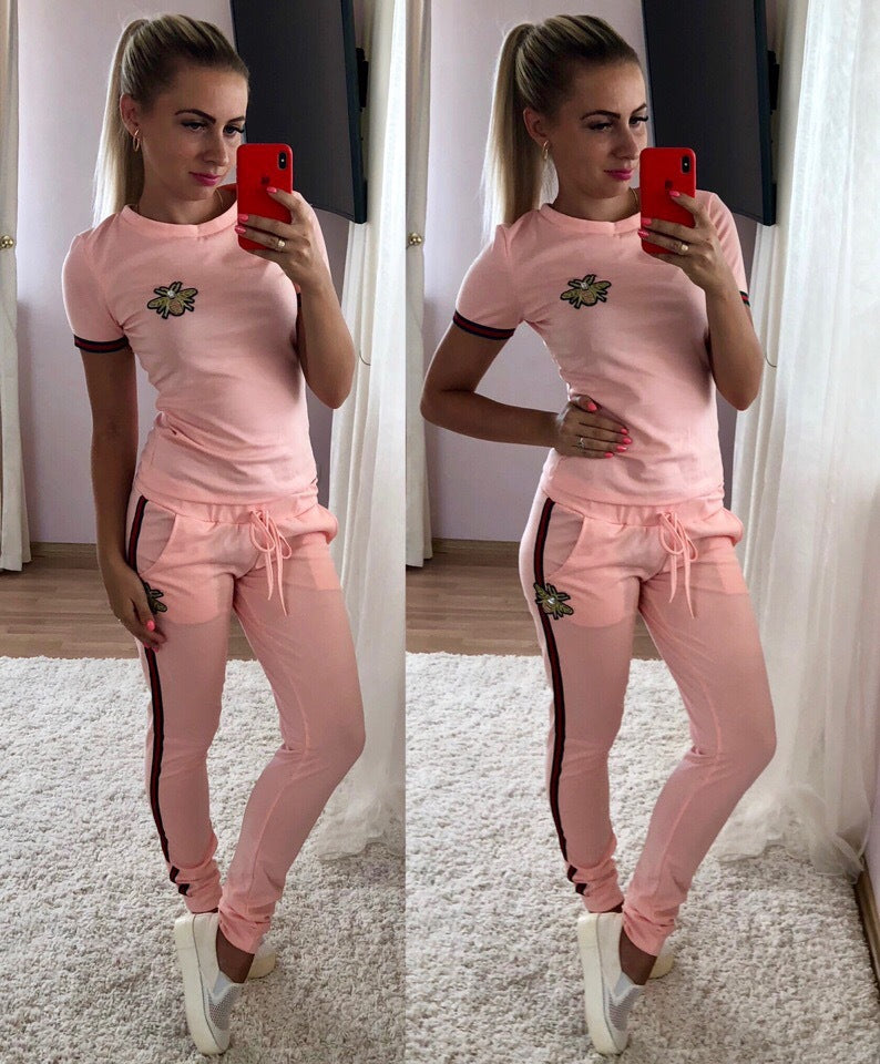 Damen Sport-T-Shirt mit kunstvollem Bienen-Design und kontrastierenden Akzenten Sovae