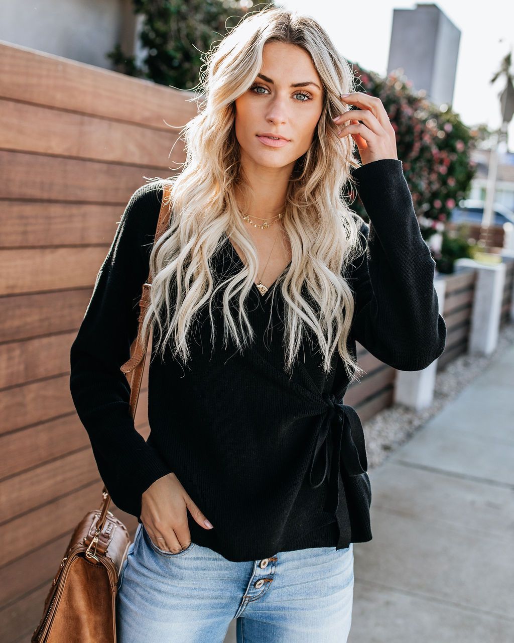 Damen Wickelpullover mit eleganten Bindebändern und lässigem V-Ausschnitt Sovae