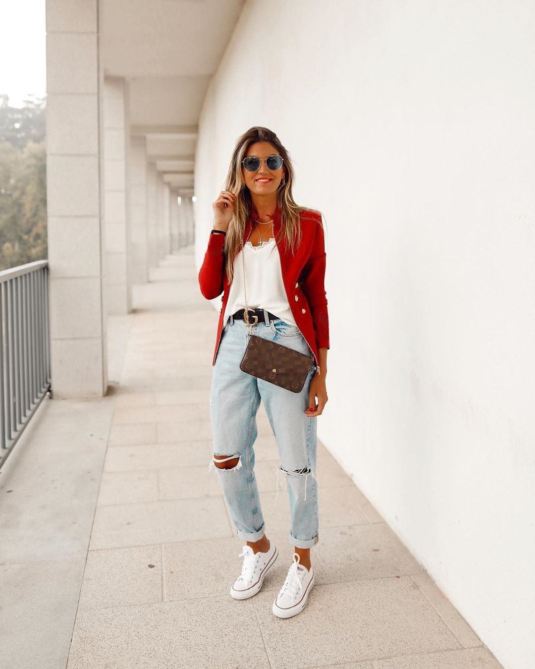 Damen Elegante Blazerjacke mit goldenen Knöpfen und hohem Kragen Sovae