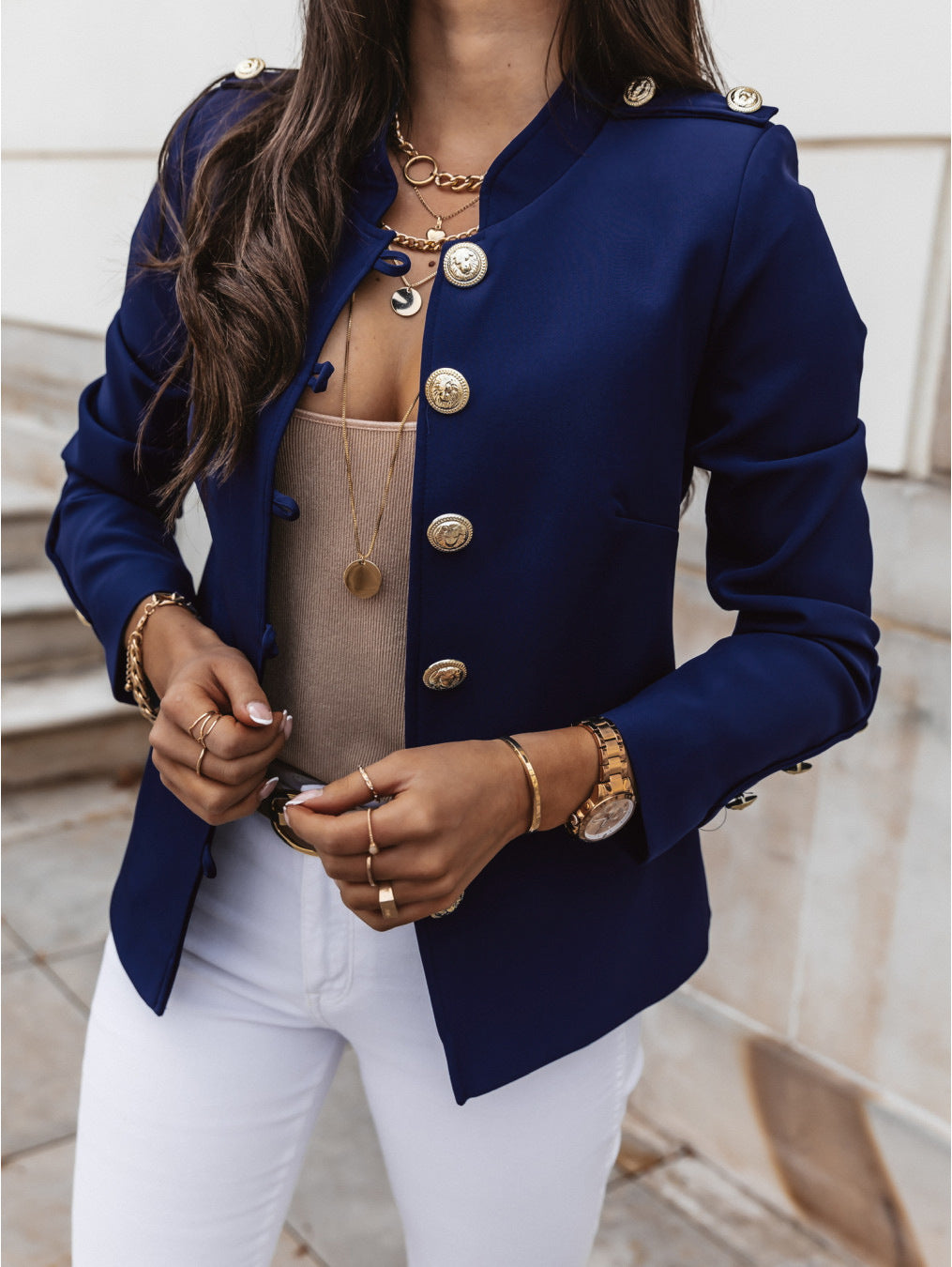 Damen elegante Blazerjacke mit goldenen Knöpfen und hochwertigen Details Sovae