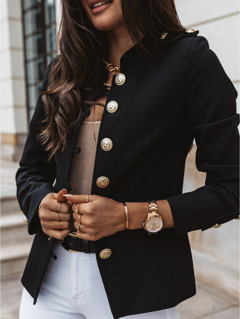 Damen elegante Blazerjacke mit goldenen Knöpfen und hochwertigen Details Sovae
