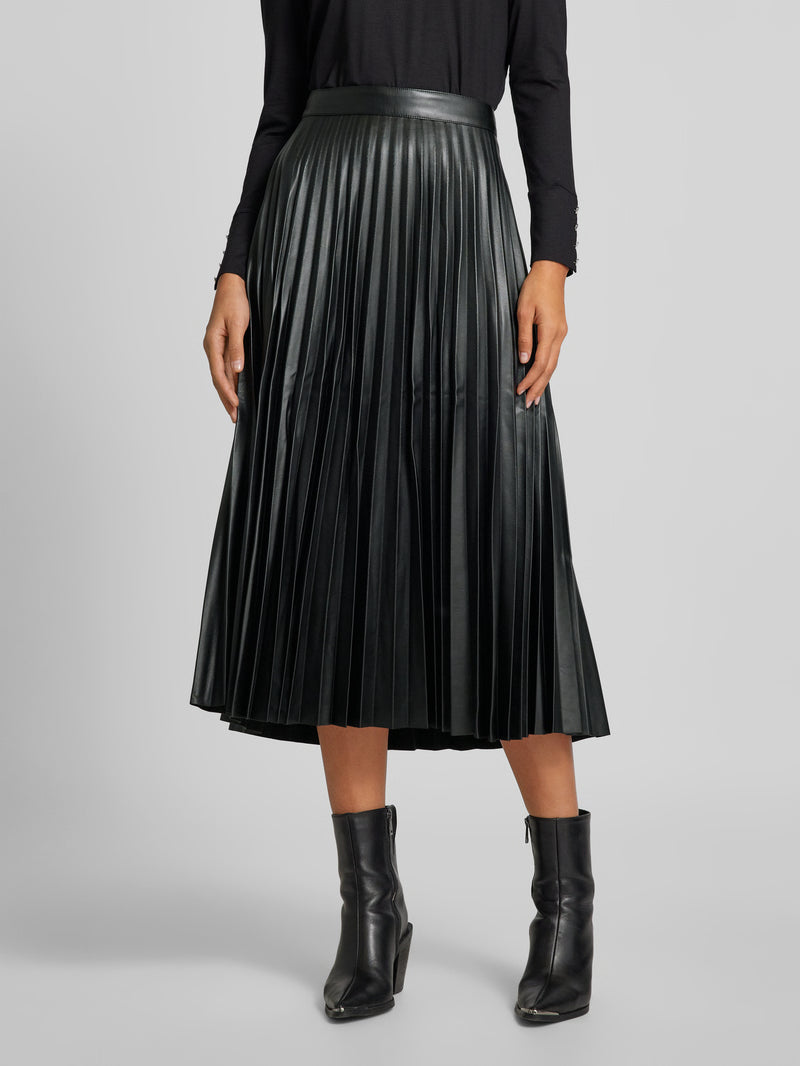 Faltenrock in Lederoptik