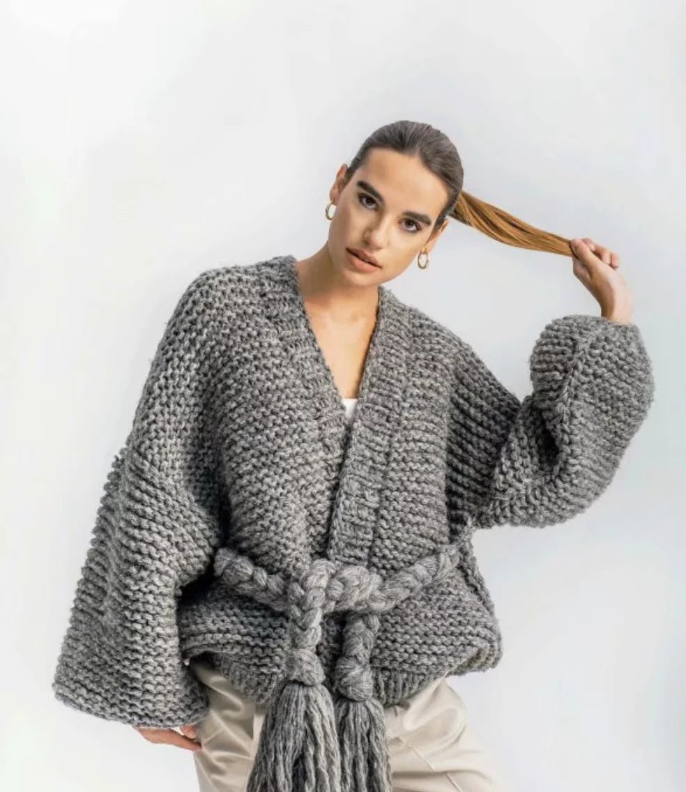 Damen Grobstrickjacke mit geflochtenem Gürtel und voluminösen Ärmeln Sovae
