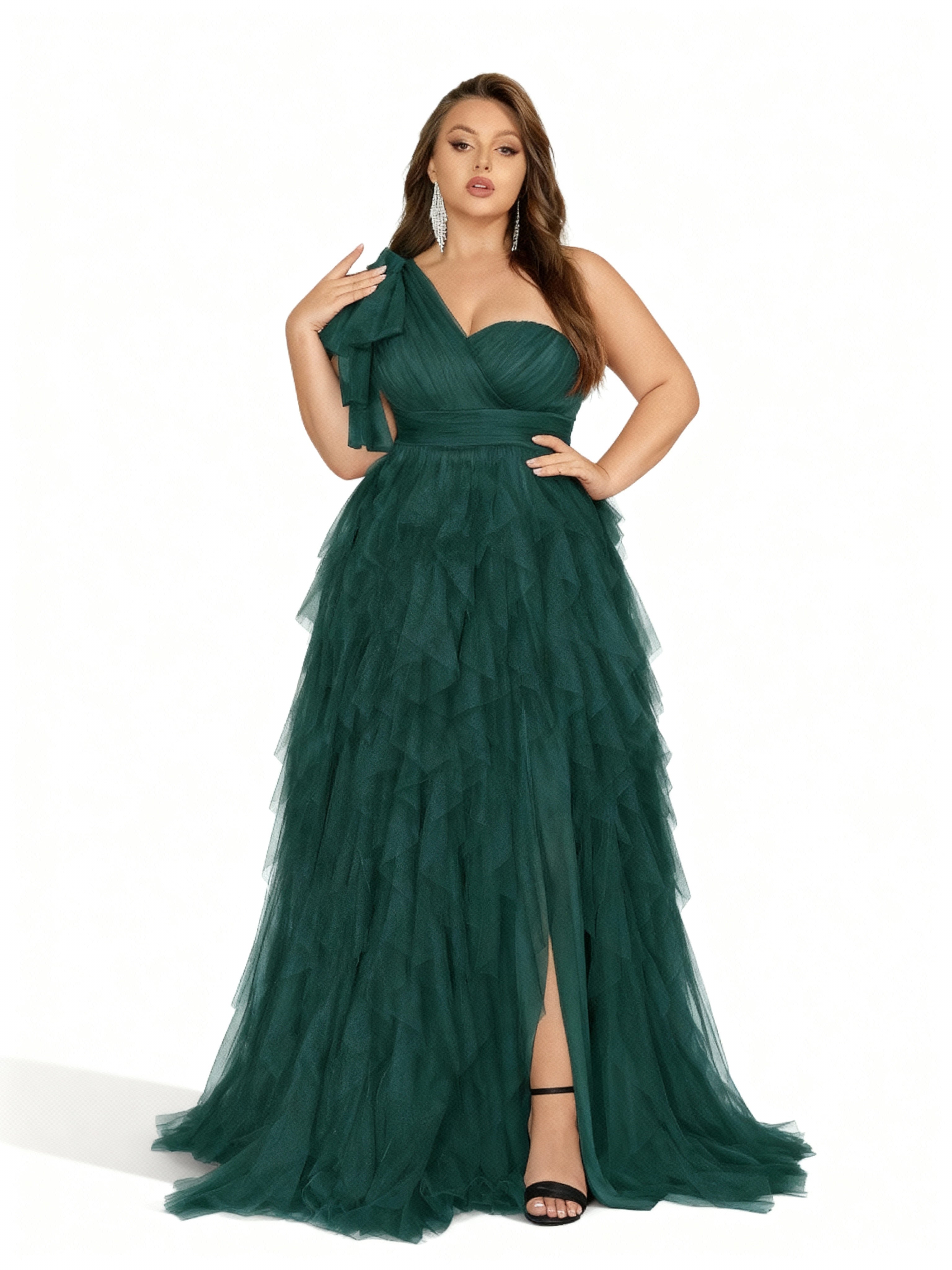 Sovae | Elegantes Abendkleid in Übergröße mit asymmetrischem Ausschnitt und Schlitz