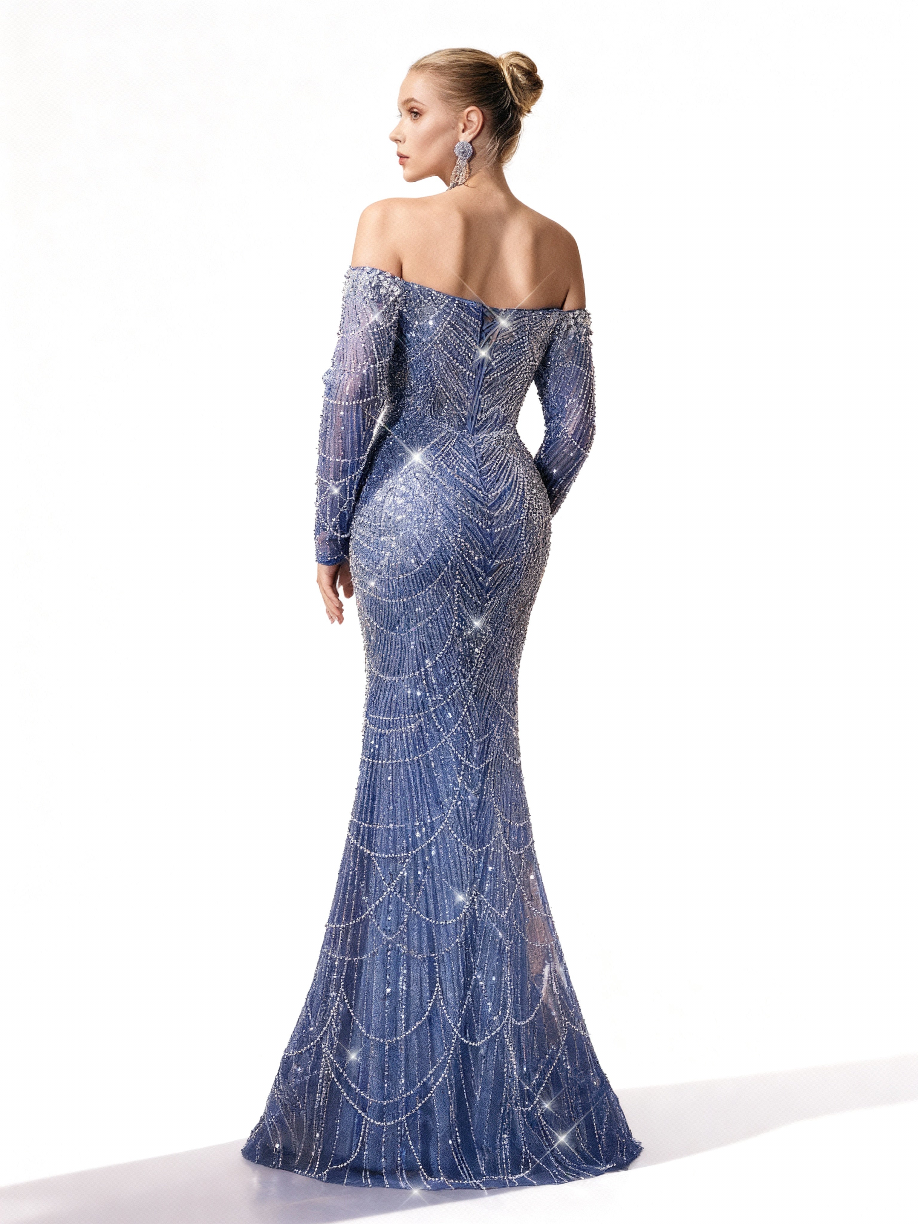 Sovae | Göttliches Abendkleid in Himmelblau mit Pailletten, schulterfreiem Schnitt und Meerjungfrauen-Design