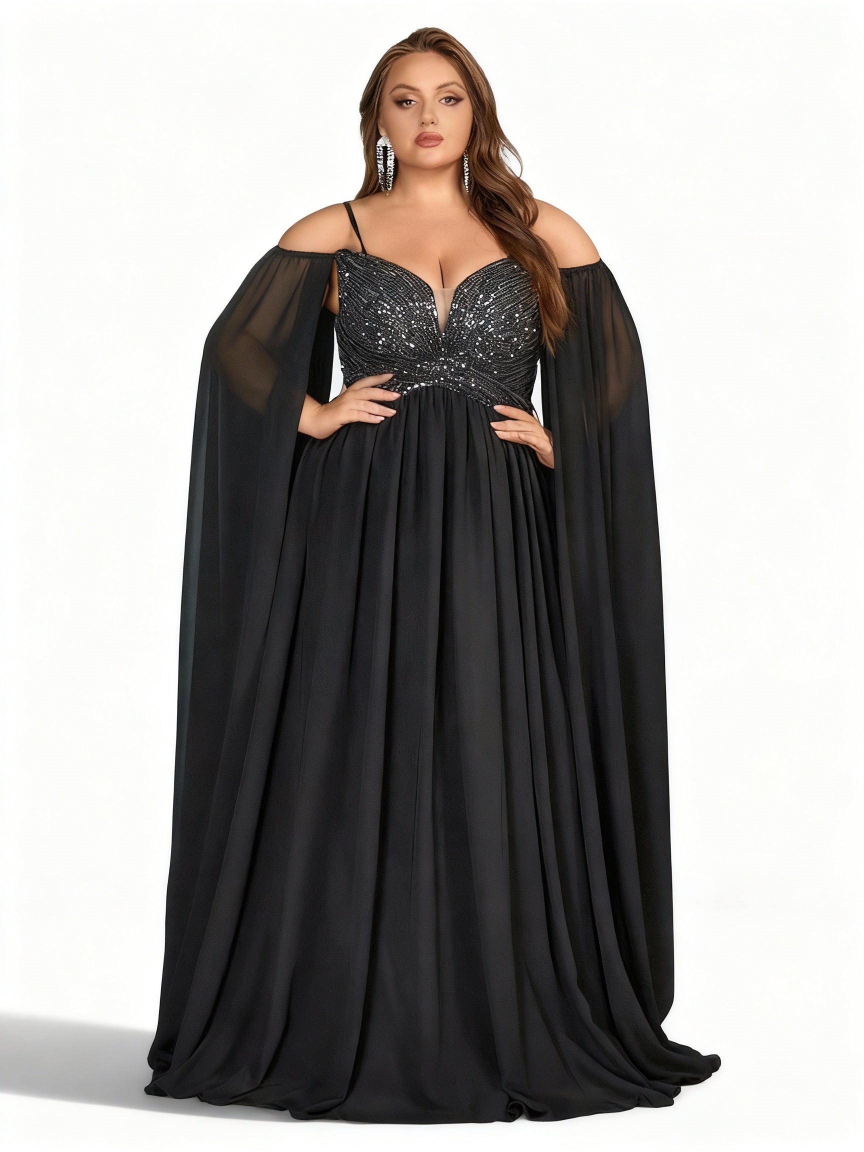 Sovae | Göttliches Schwarzes Kleid in Übergröße mit Pailletten und Cape-Ärmeln