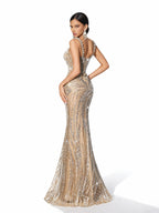 Sovae | Glänzendes Abendkleid mit Pailletten und Perlen, rückenfrei und ärmellos im Meerjungfrauenschnitt