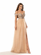 Sovae | Elegantes Abendkleid mit Pailletten, Netzstoff und seitlichem Schlitz