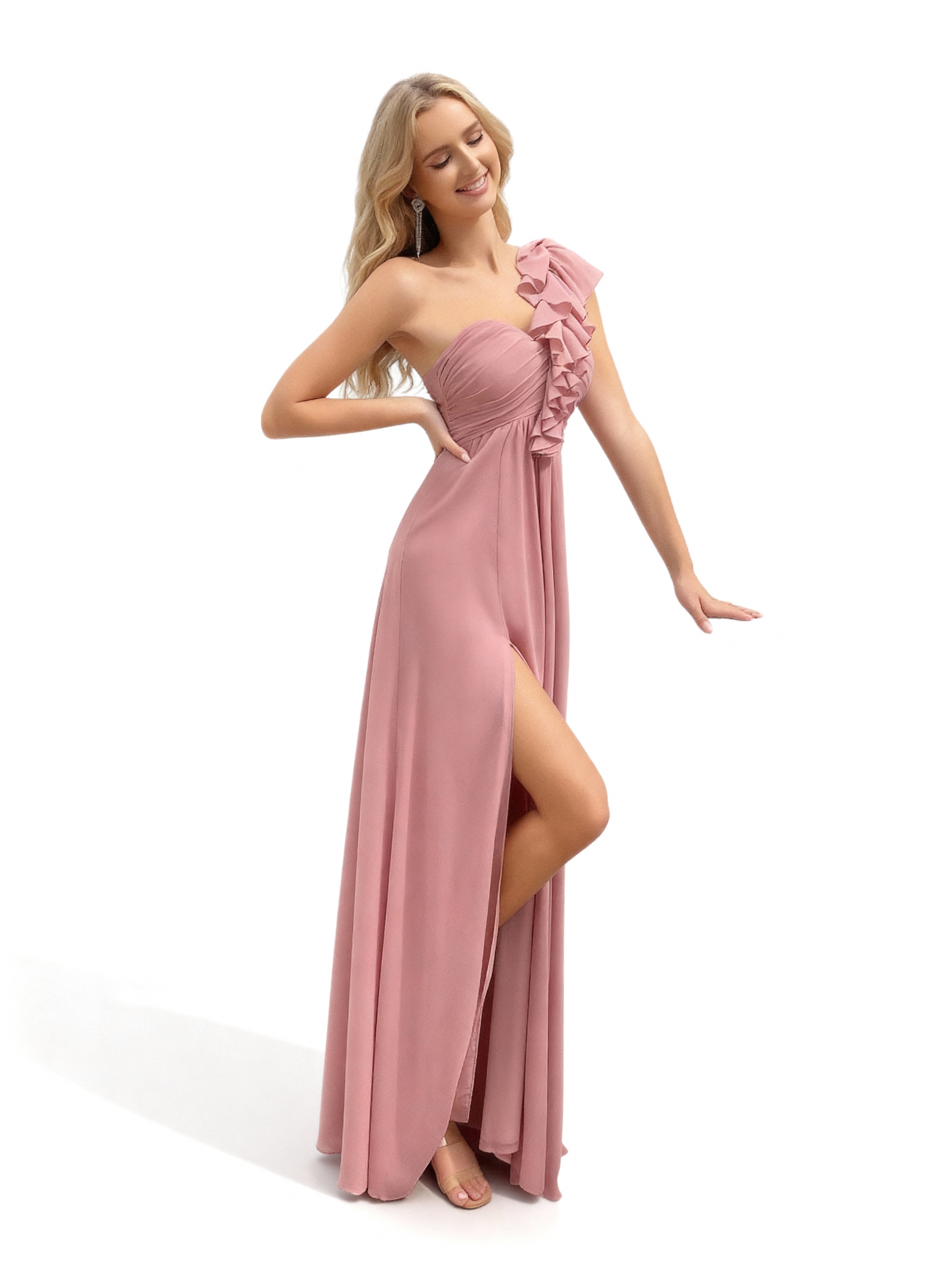 Sovae | Elegantes rosa Brautjungfernkleid mit einer Schulter, Rüschen und Schlitz