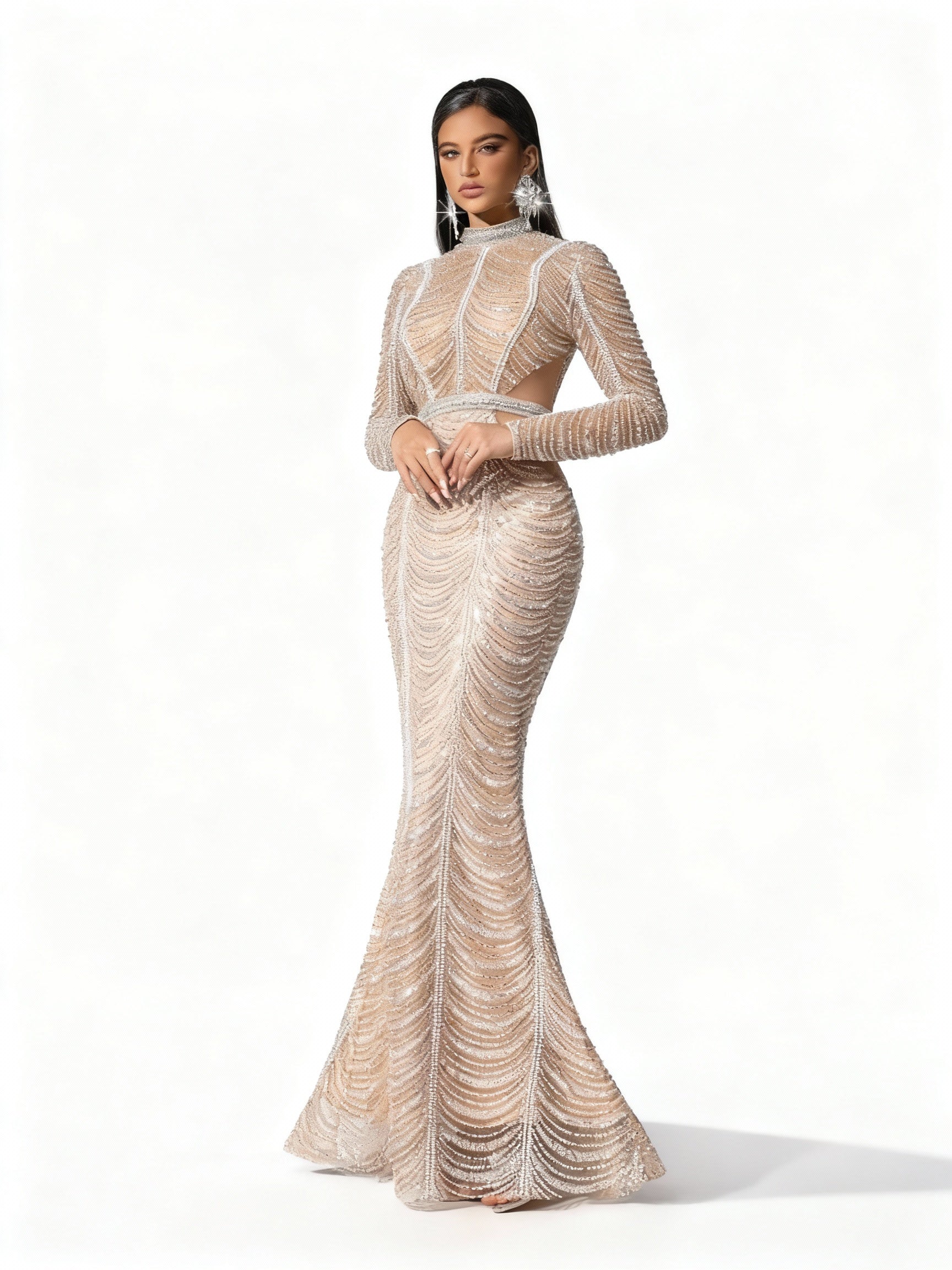 Sovae | Champagnerfarbenes Abendkleid mit Perlen und Pailletten, Langarm