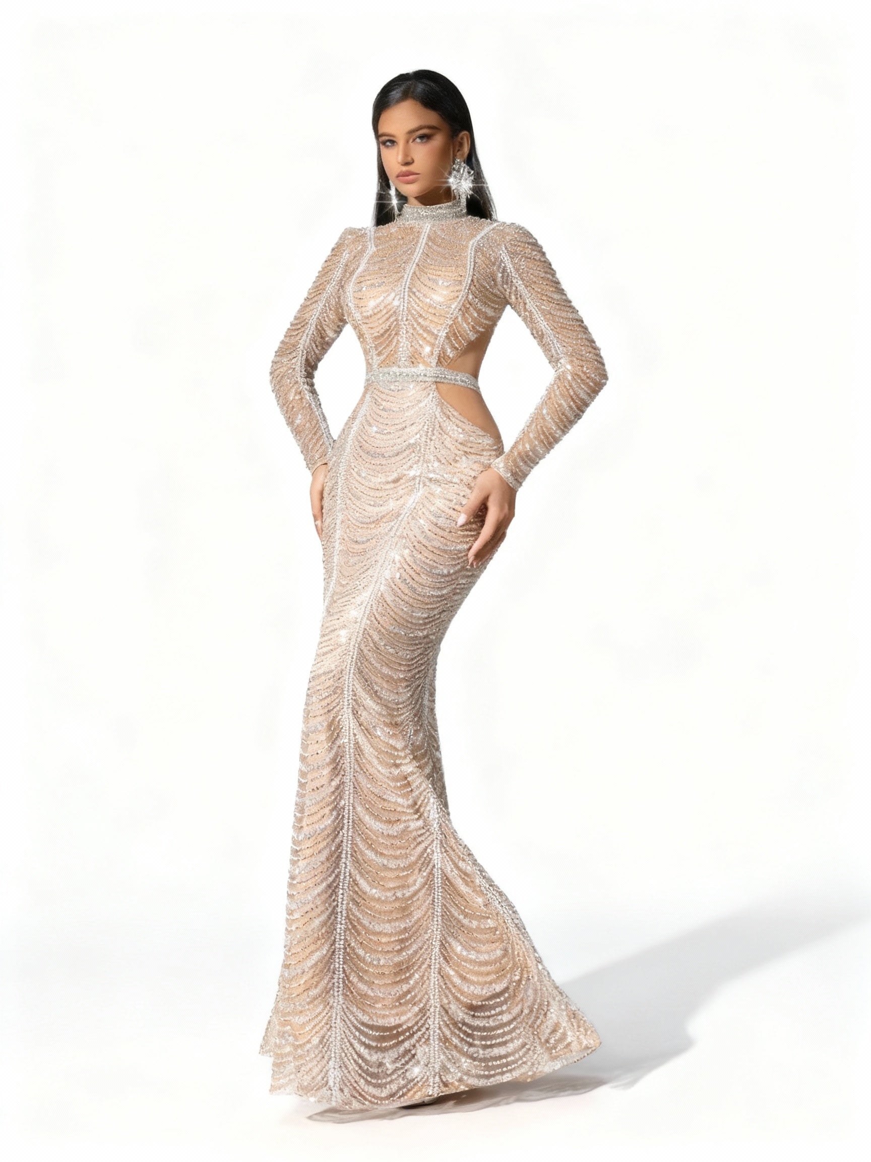 Sovae | Champagnerfarbenes Abendkleid mit Perlen und Pailletten, Langarm