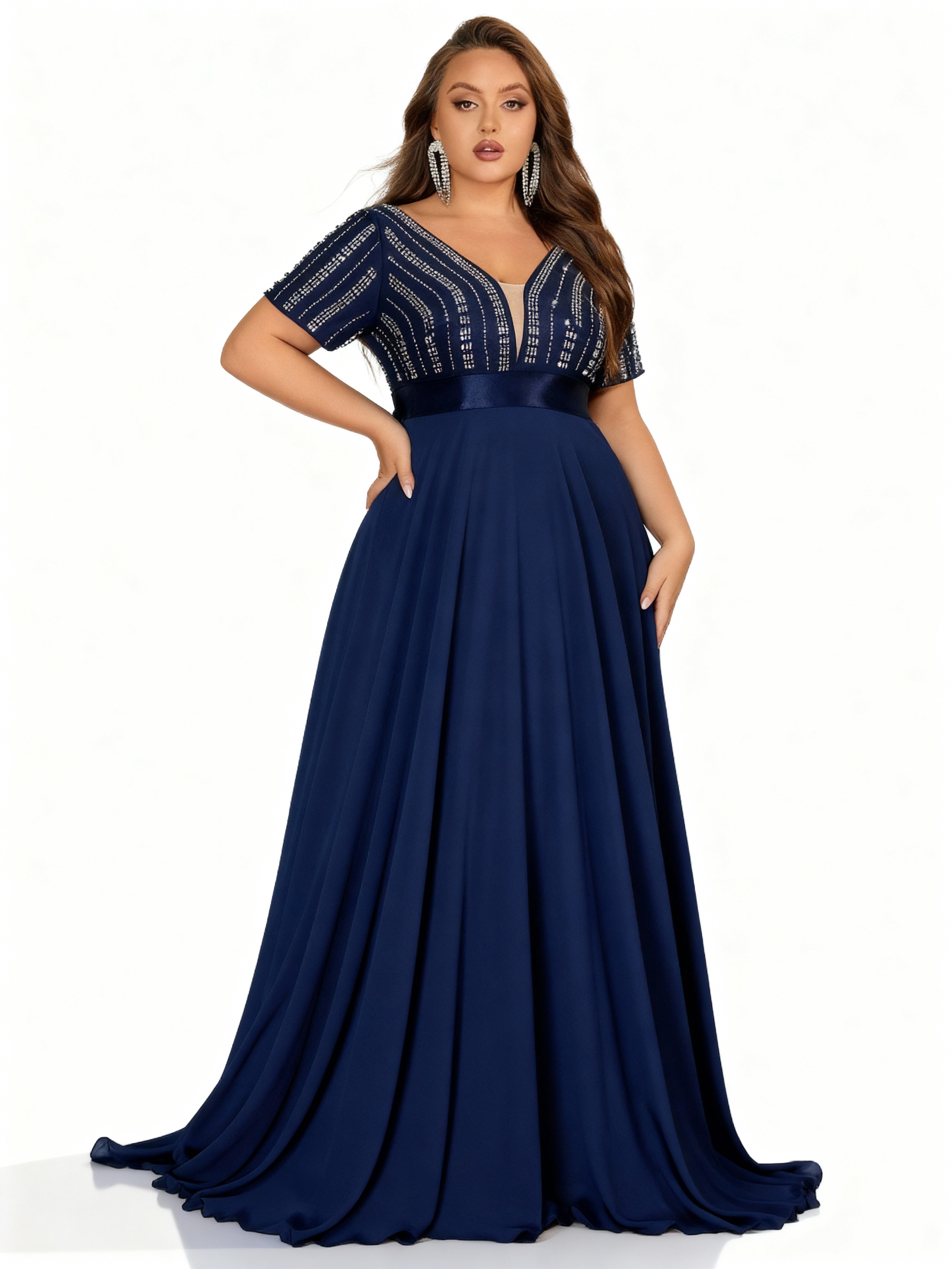 Sovae | Langkleid in Großen Größen mit Strass und Perlen