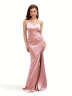 Sovae | Märchenhaftes Brautjungfernkleid mit Neckholder und hohem Schlitz