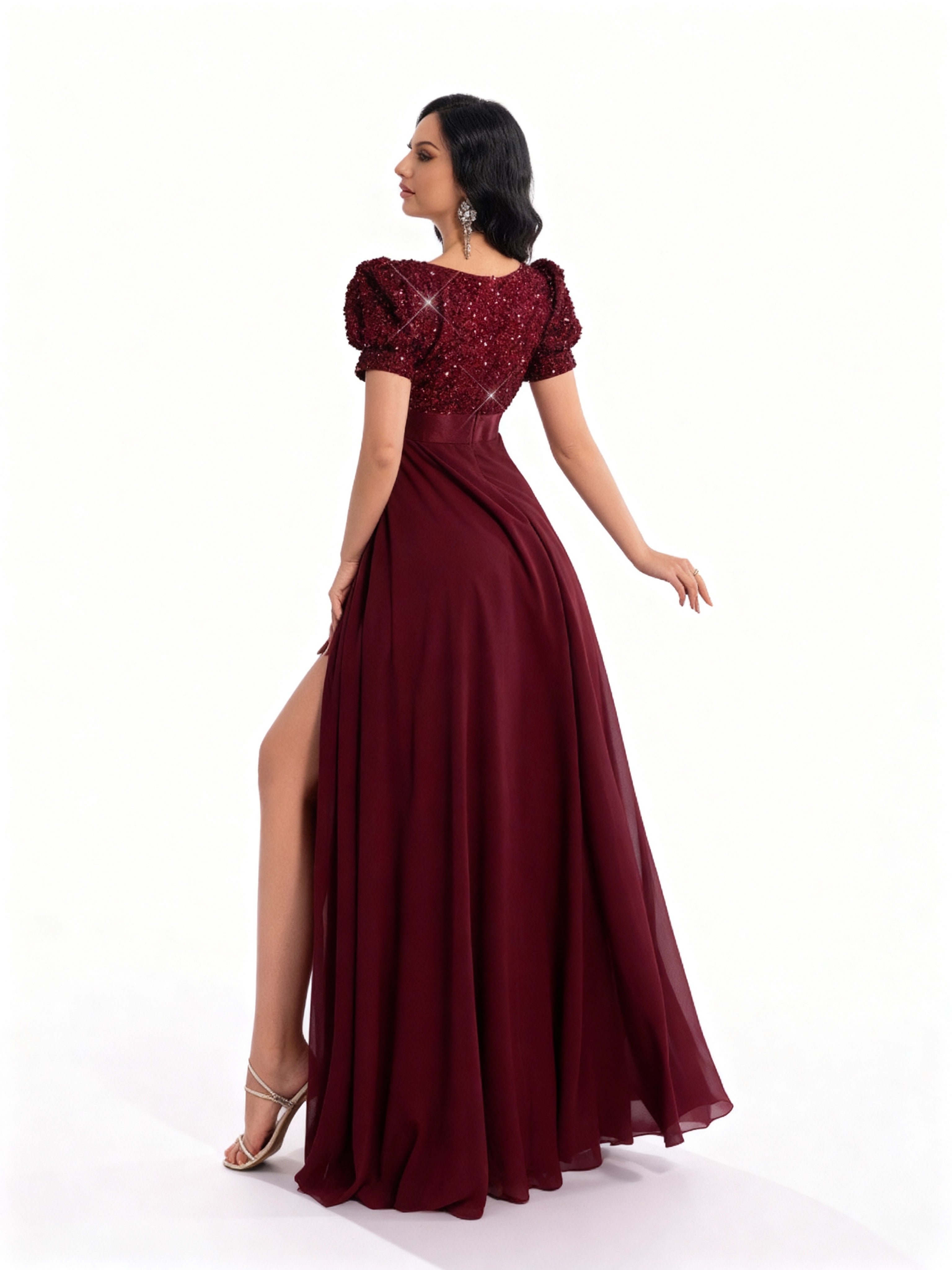 Sovae | Paillettenkleid mit V-Ausschnitt und Schlitzärmeln