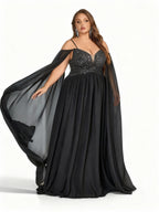 Sovae | Göttliches Schwarzes Kleid in Übergröße mit Pailletten und Cape-Ärmeln