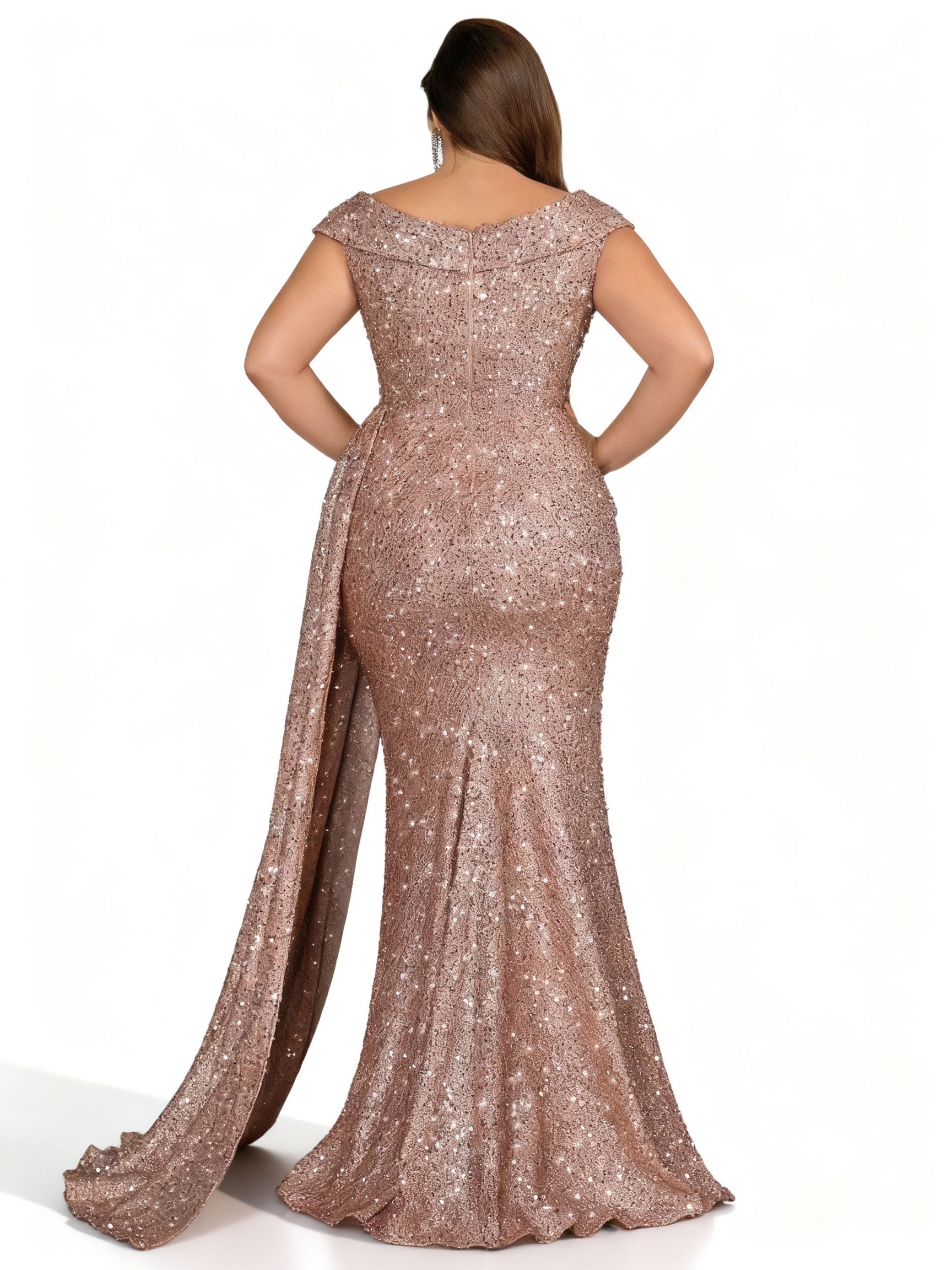 Sovae | Champagnerfarbenes Kleid in Übergröße mit Überkreuztem V-Ausschnitt