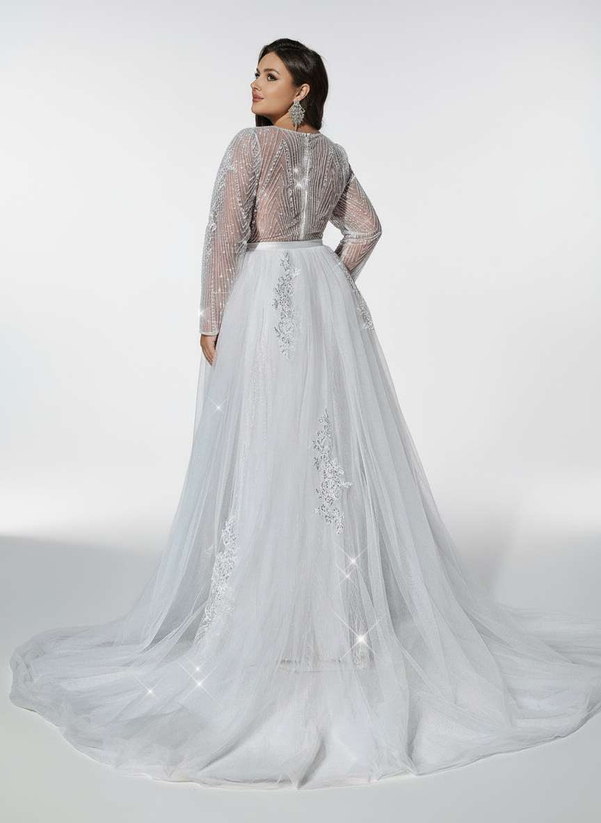 Sovae | Romantisches Weißes Besticktes Brautkleid mit V-Ausschnitt und Langarm in Übergröße