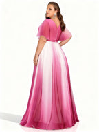 Sovae | Elegantes Chiffonkleid in Übergröße mit Farbverlauf, V-Ausschnitt und Schlitz