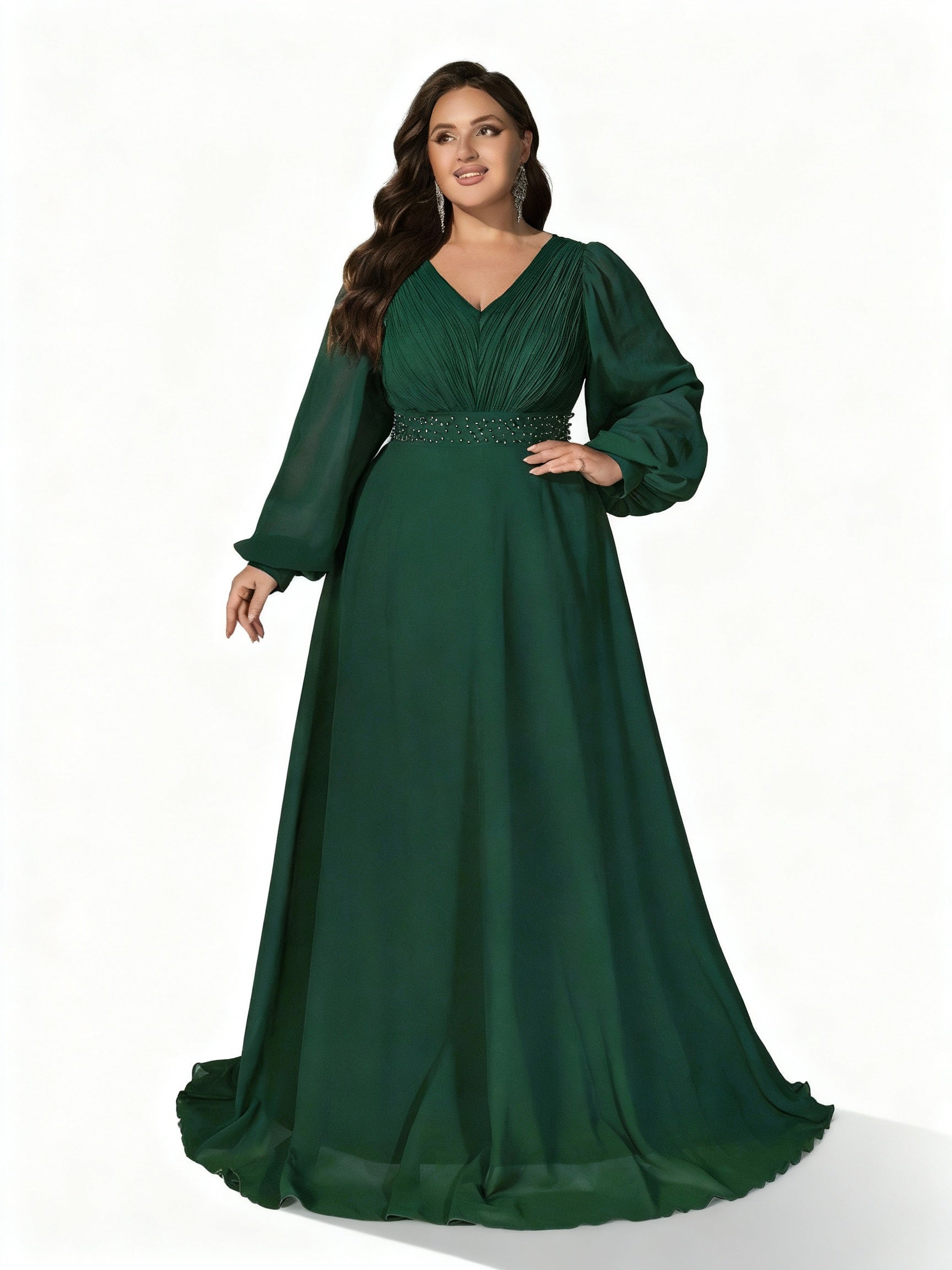 Sovae | Dunkelgrünes Abendkleid in Übergröße mit Perlenverzierung an der Taille