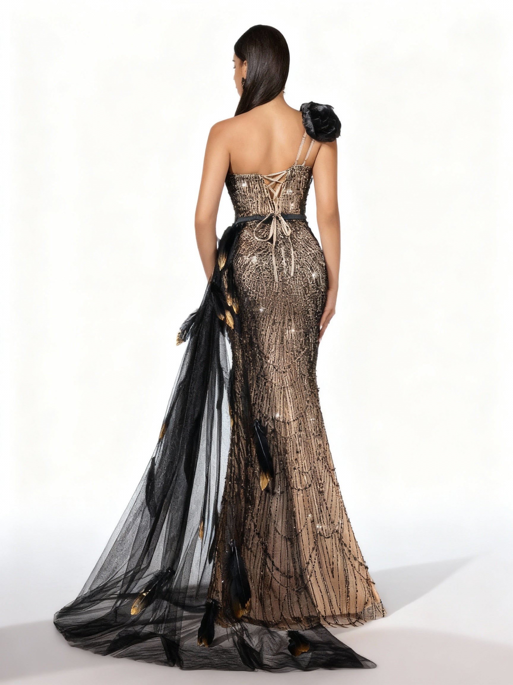 Sovae | Göttliches Schwarzes Paillettenkleid mit Applikationen und Asymmetrischem Ausschnitt