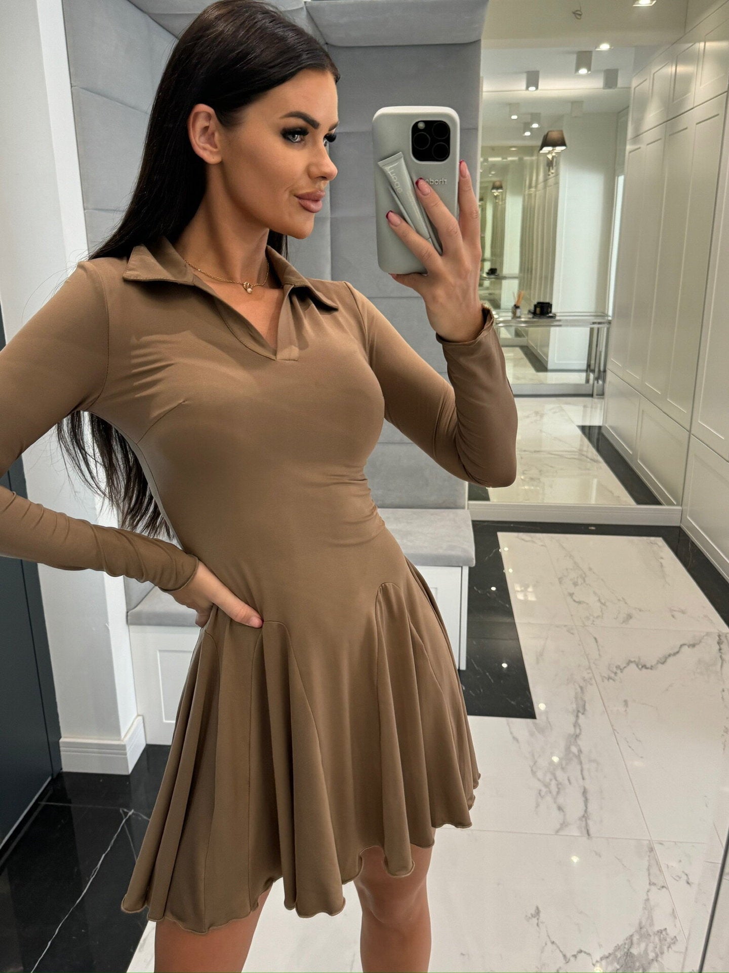 Damen ausgestelltes A-Linien-Kleid mit Polo-Kragen Sovae