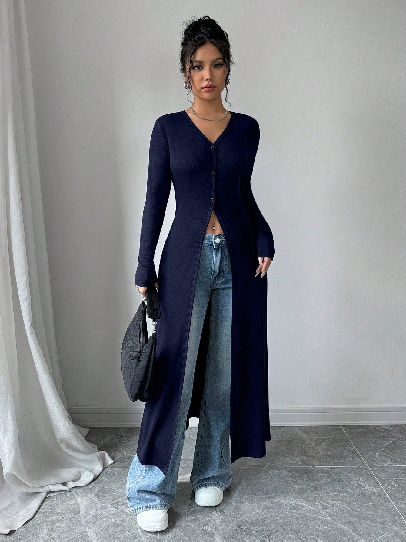 Damen Langstrickjacke mit V-Ausschnitt und Knopfverschluss Sovae