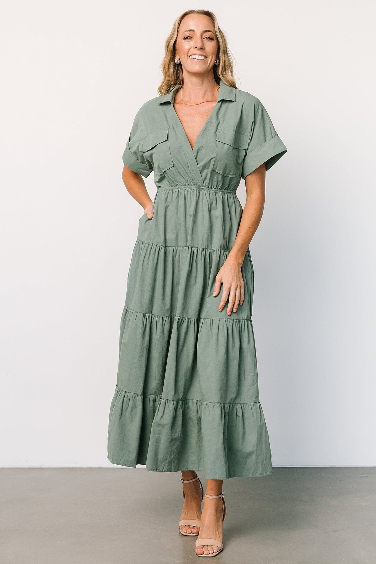 Damen Maxikleid mit voluminösen Rüschen Sovae
