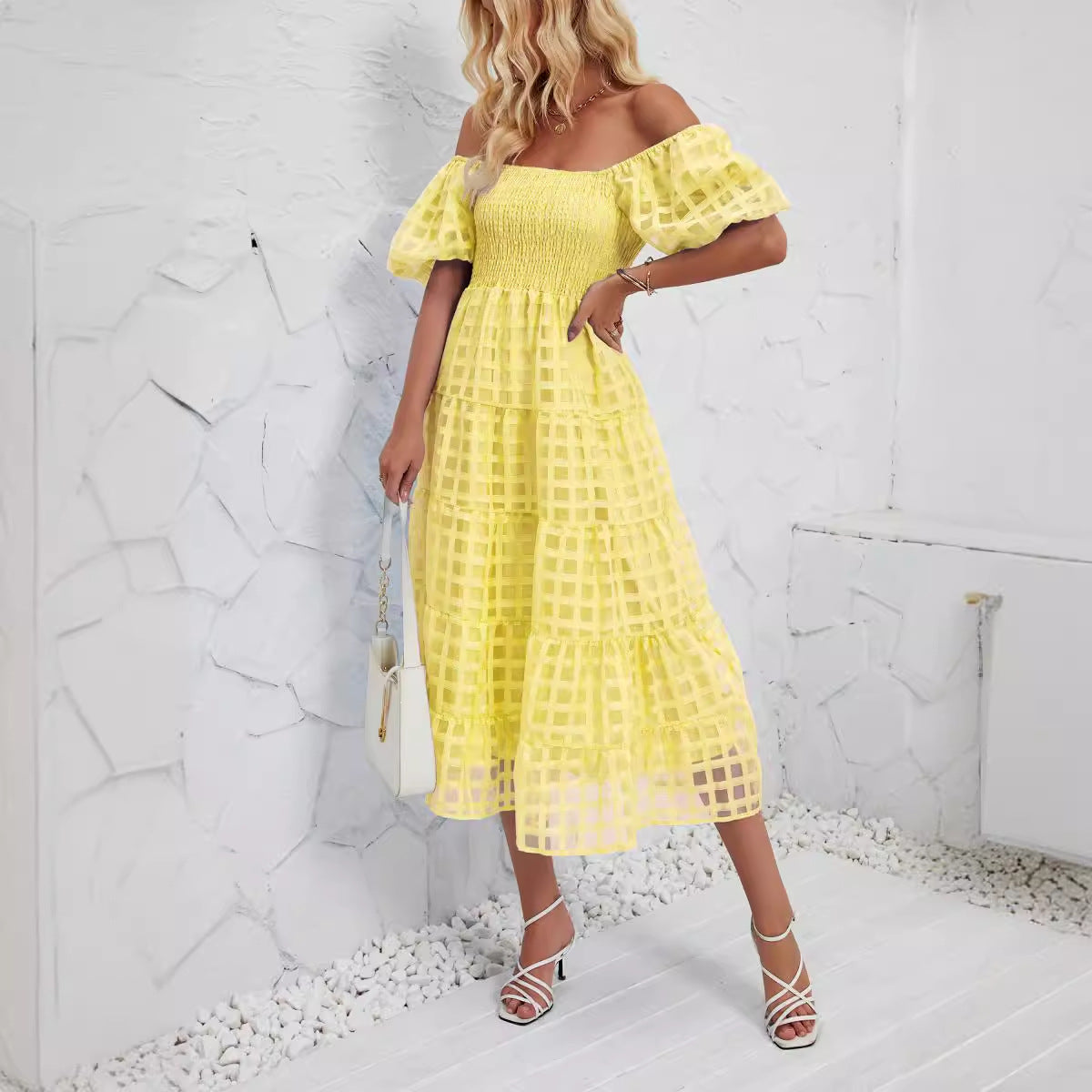 Damen luftiges Maxikleid mit gerafften Puffärmeln und Karomuster Sovae