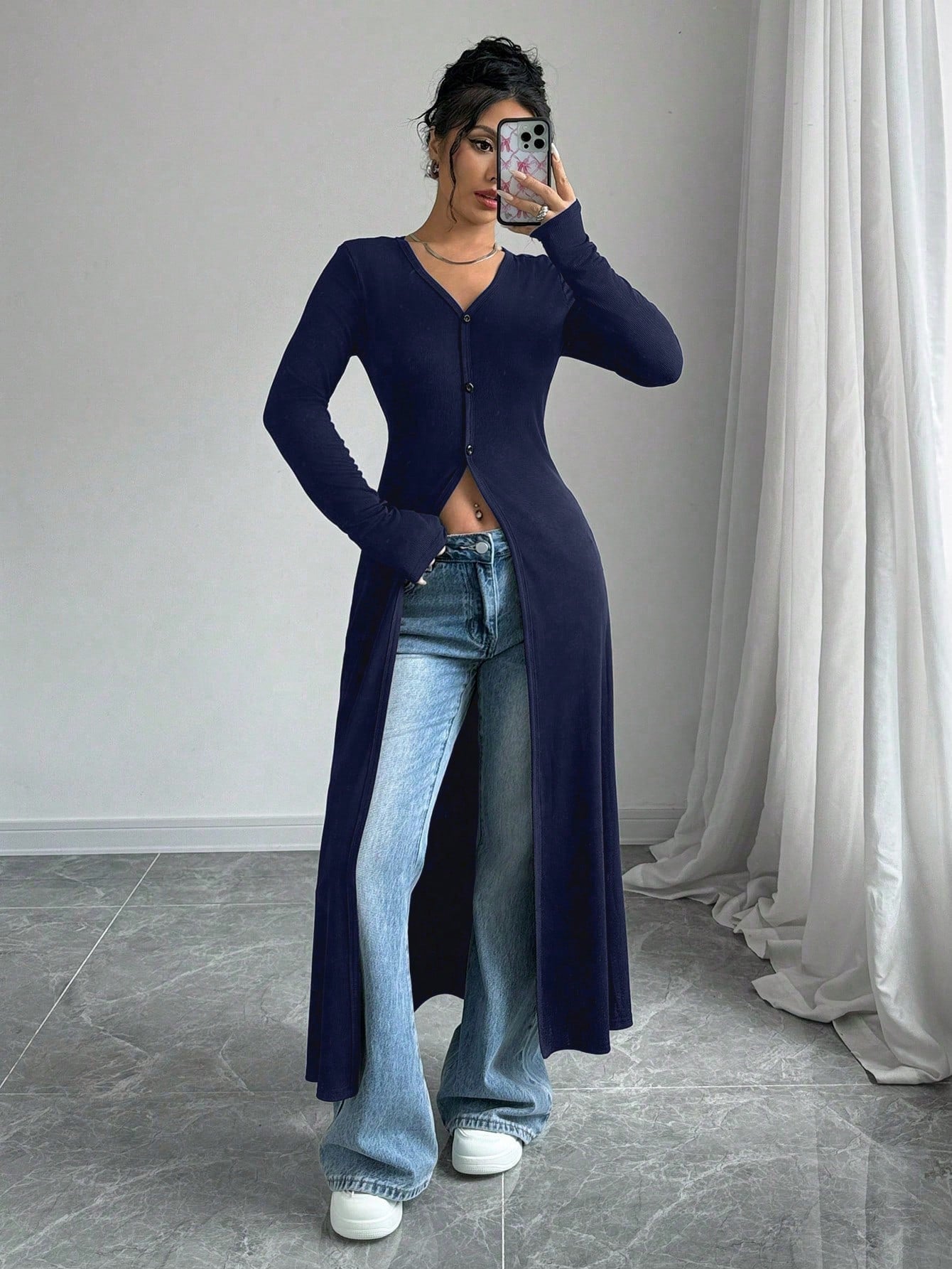 Damen Langstrickjacke mit V-Ausschnitt und Knopfverschluss Sovae