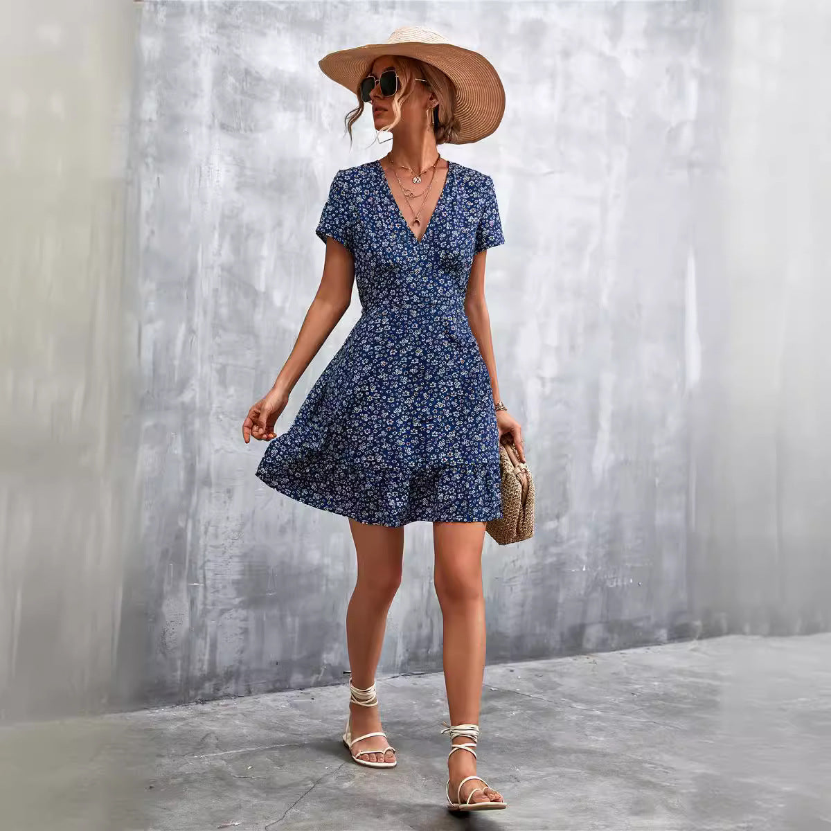 Damen Sommerliches Minikleid mit floralem Design und verspieltem Saum Sovae