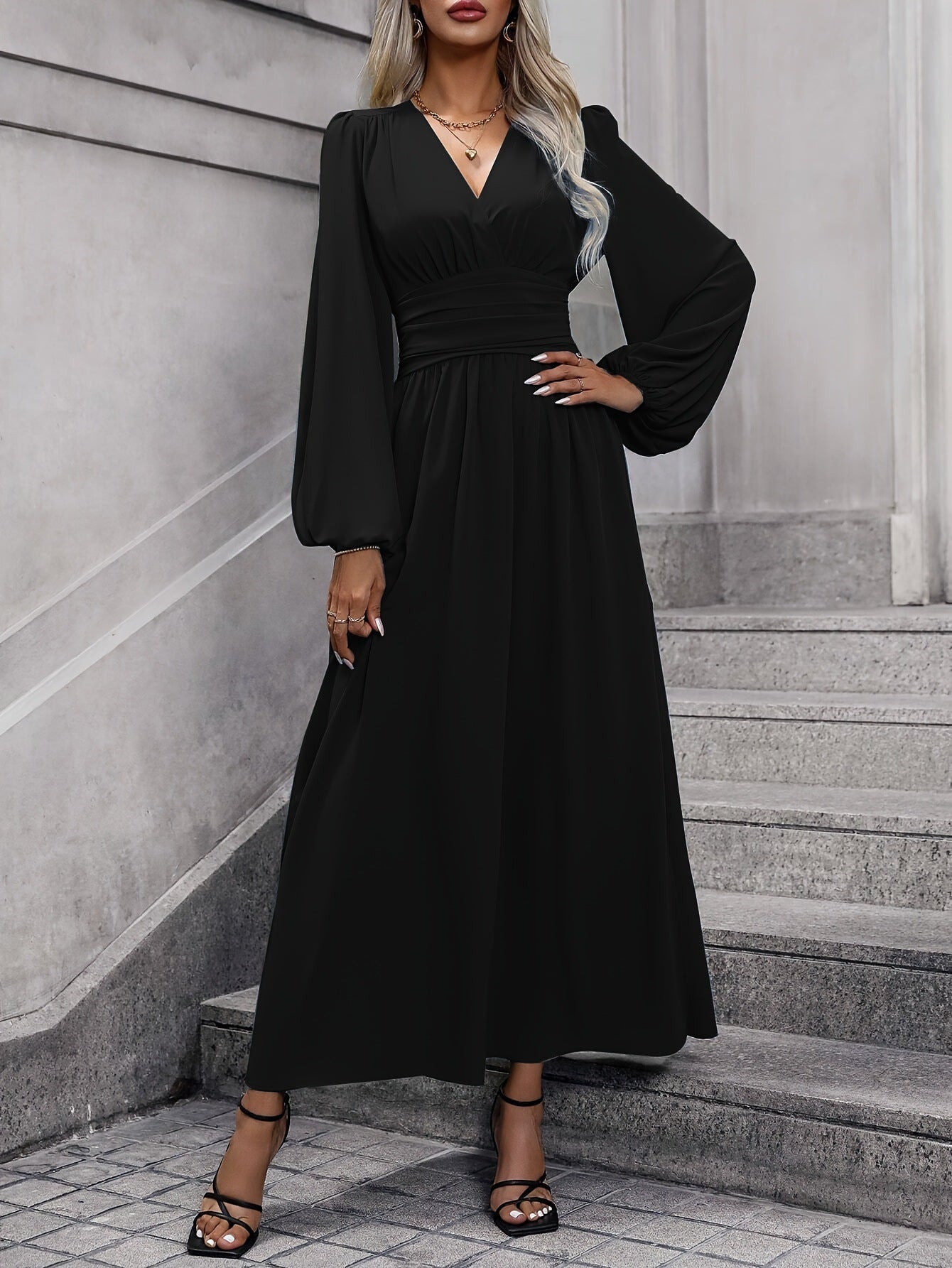 Damen elegantes Maxikleid mit tiefem V-Ausschnitt und puffärmeln Sovae