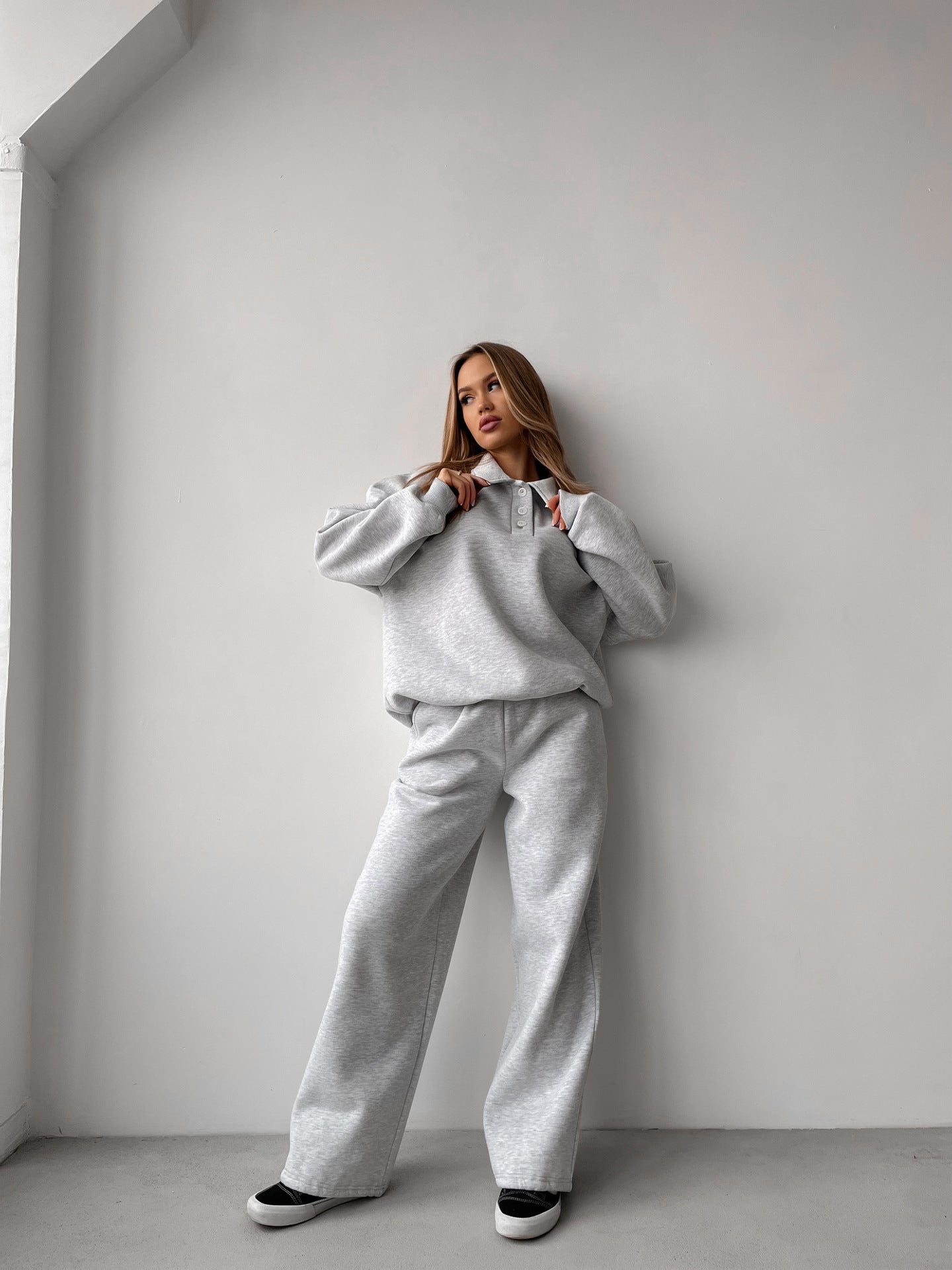 Damen lässiger und modischer Oversized Jogginganzug mit Knopfleiste Sovae