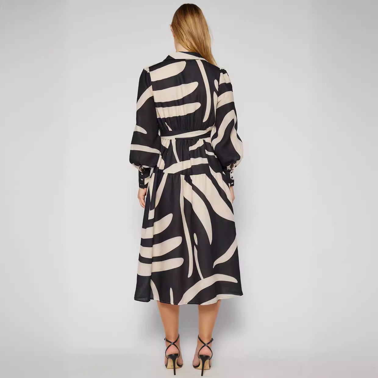Damen Midi-Kleid mit tailliertem Gürtel und modernem Muster Sovae