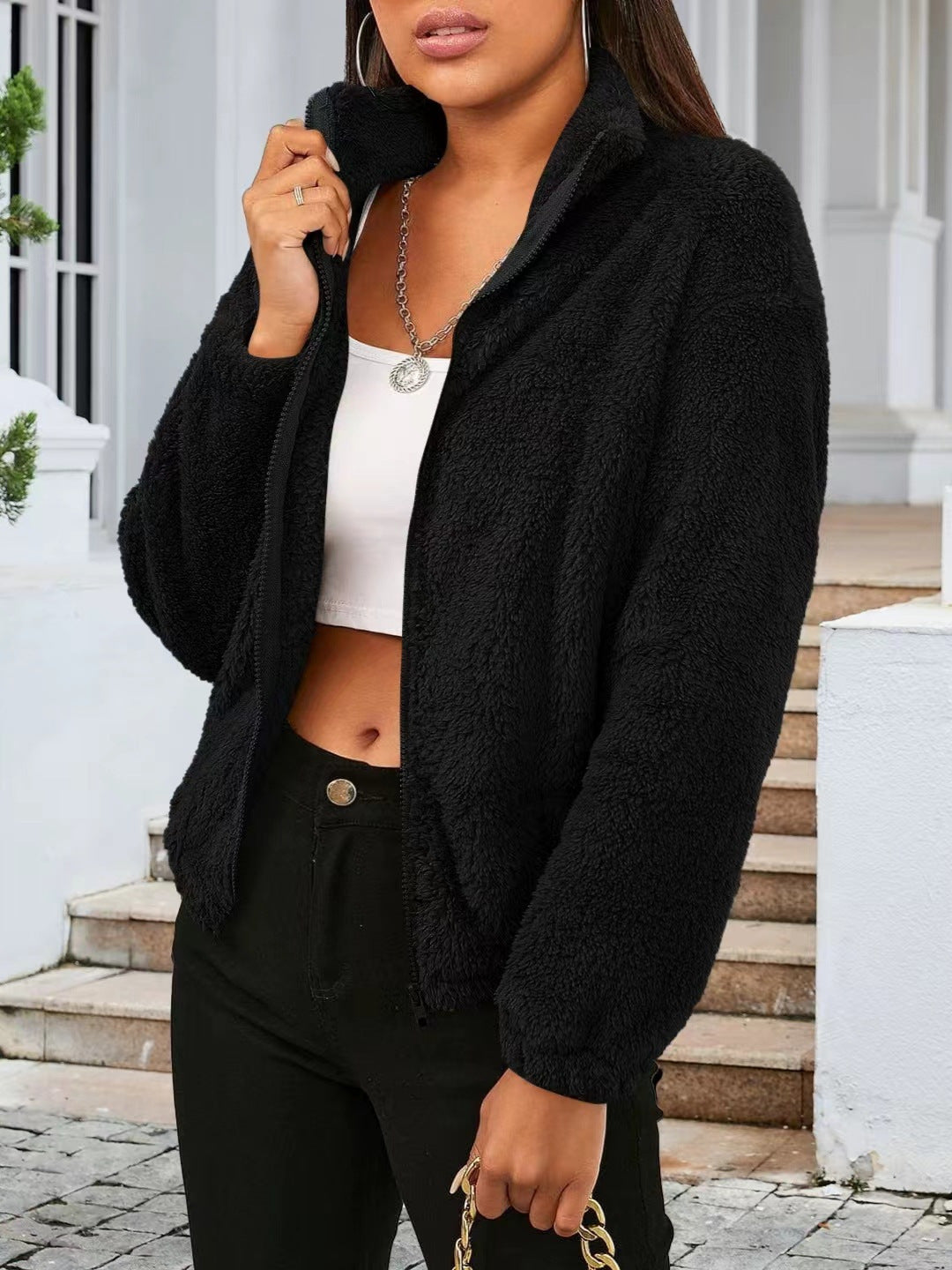 Damen Kuschelige Fleecejacke mit hohem Kragen und seitlichen Taschen Sovae