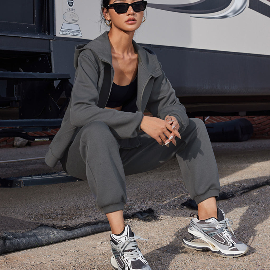 Damen sportliches Fleece-Set mit Kapuze und Reißverschluss Sovae