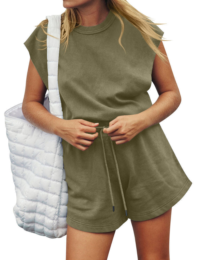 Damen Sportliches Set bestehend aus ärmellosem Oberteil und Shorts Sovae