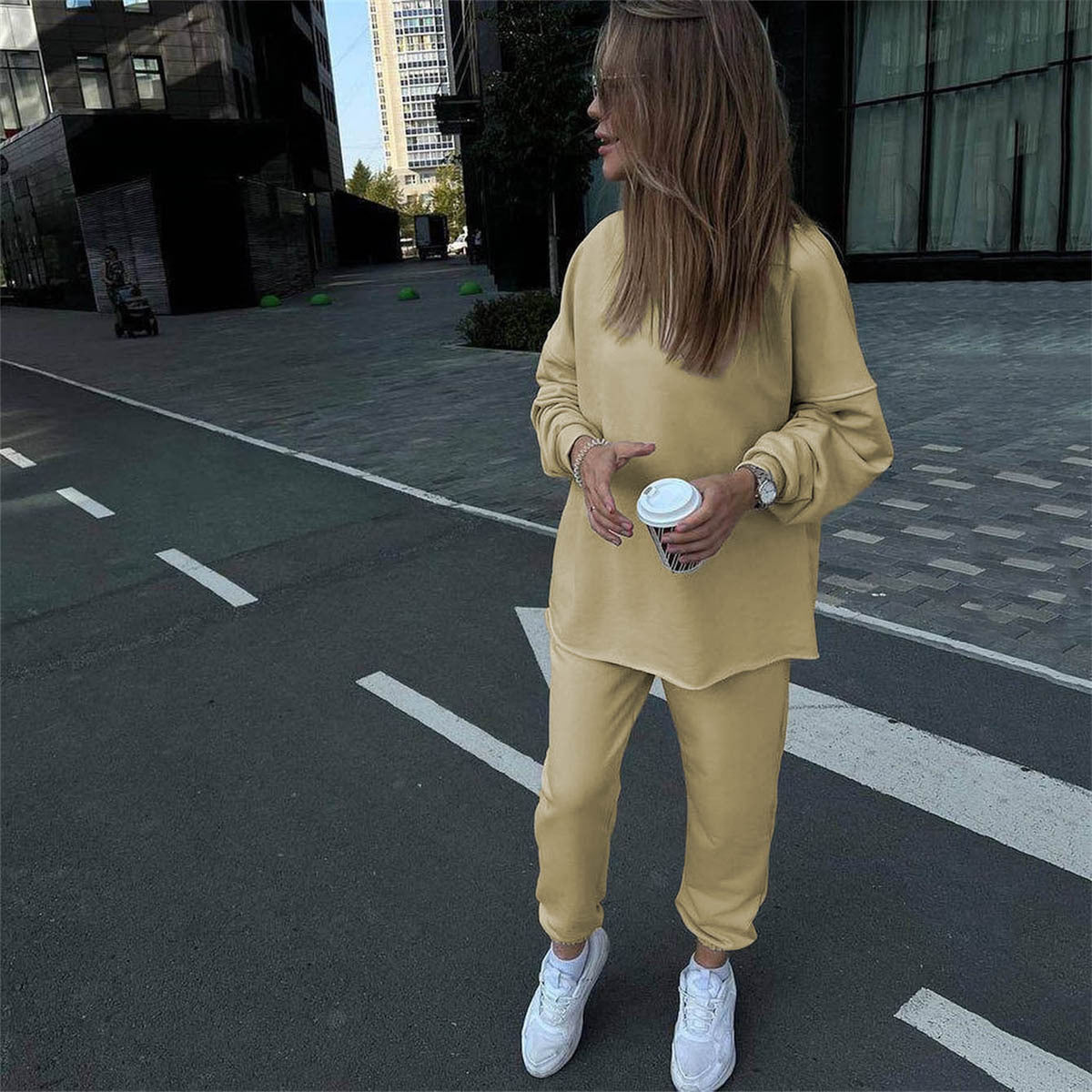 Damen lässiges Set mit oversized Pullover und bequemen Jogginghosen Sovae