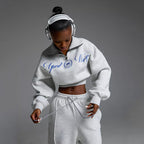 Damen Sportliches Cropped Sweatshirt und lässige Freizeithose Set Sovae