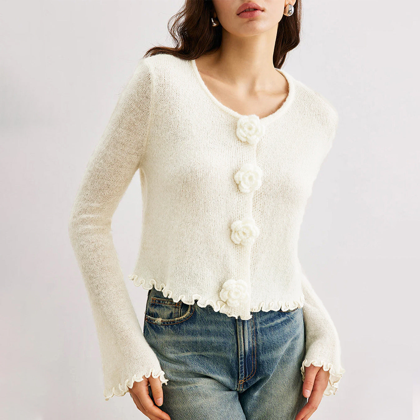Damen kurze Strickjacke mit dekorativem Blumenknopf Sovae