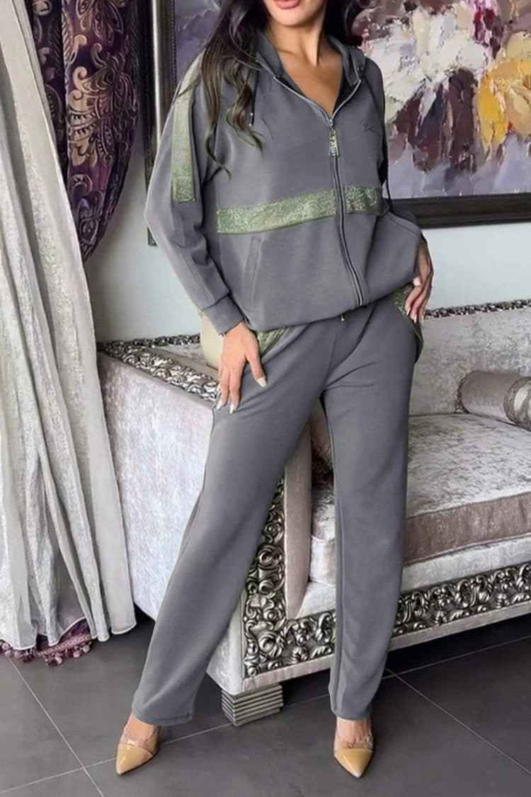 Damen sportliches und elegantes Freizeit-Set mit glänzenden Akzenten Sovae