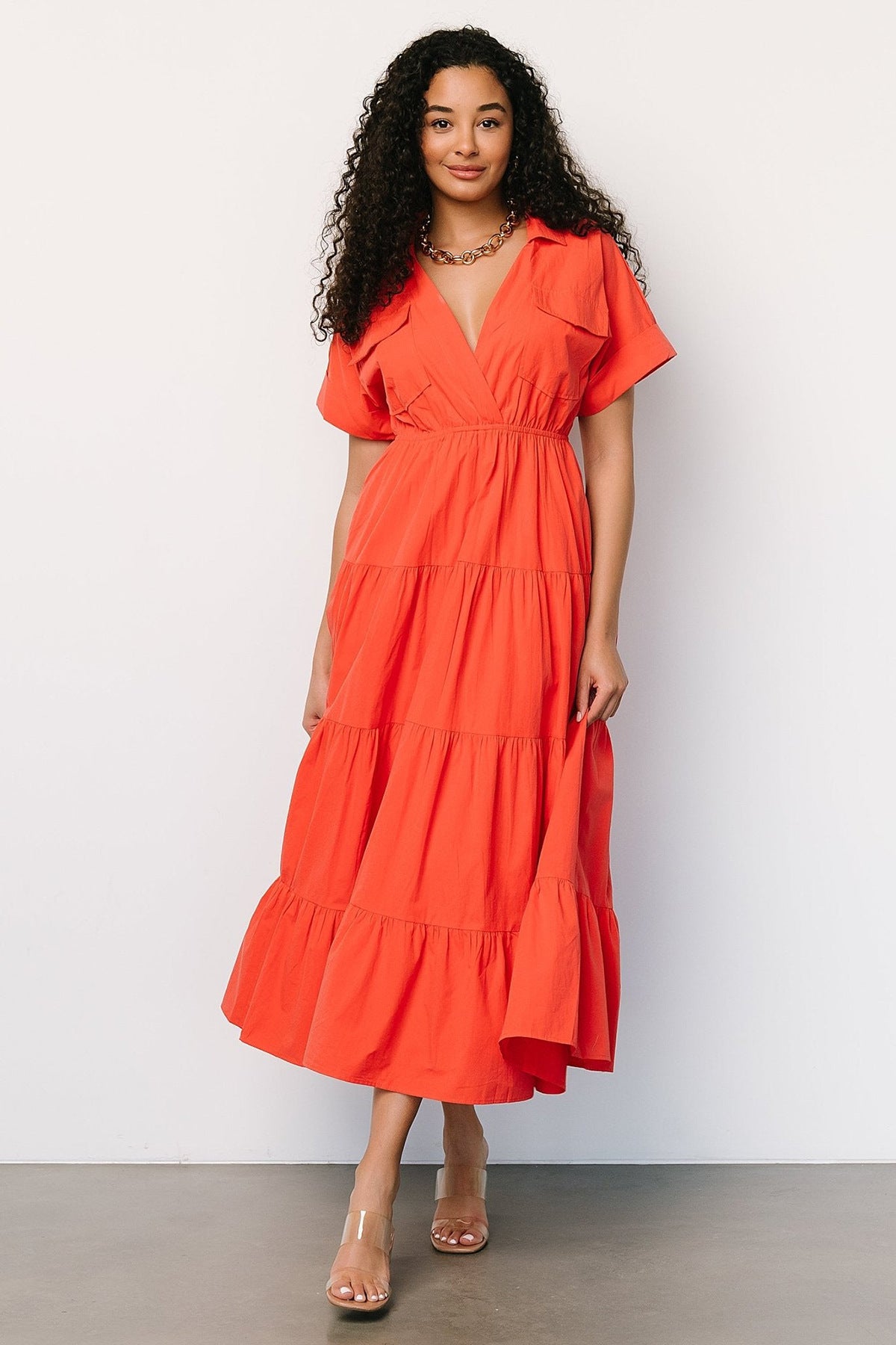 Damen Maxikleid mit voluminösen Rüschen Sovae