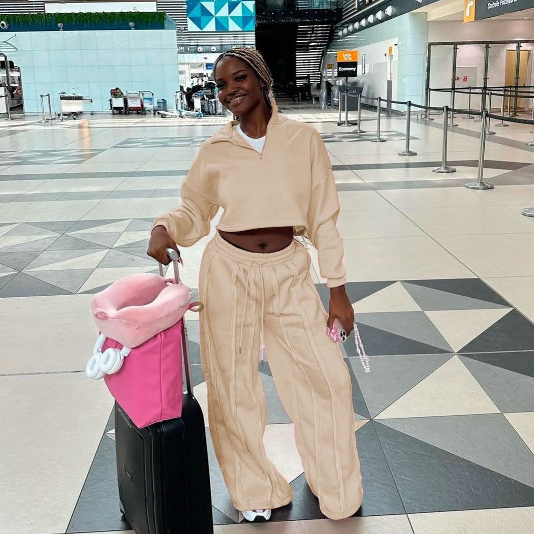 Damen cropped Sweatshirt mit Reißverschluss und bequeme Jogginghose Sovae