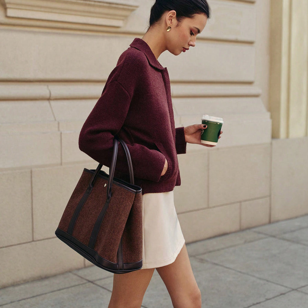 Damen lässige und gemütliche Strickjacke mit hohem Kragen und aufgesetzten Taschen Sovae