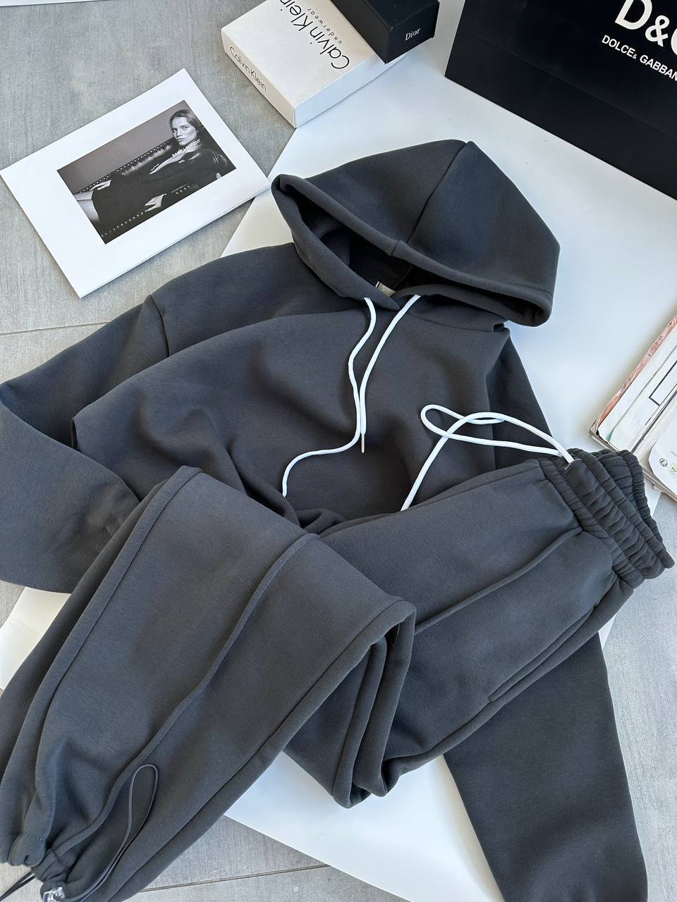 Damen sportliches Hoodie und Jogginghose Set mit elastischem Bund Sovae