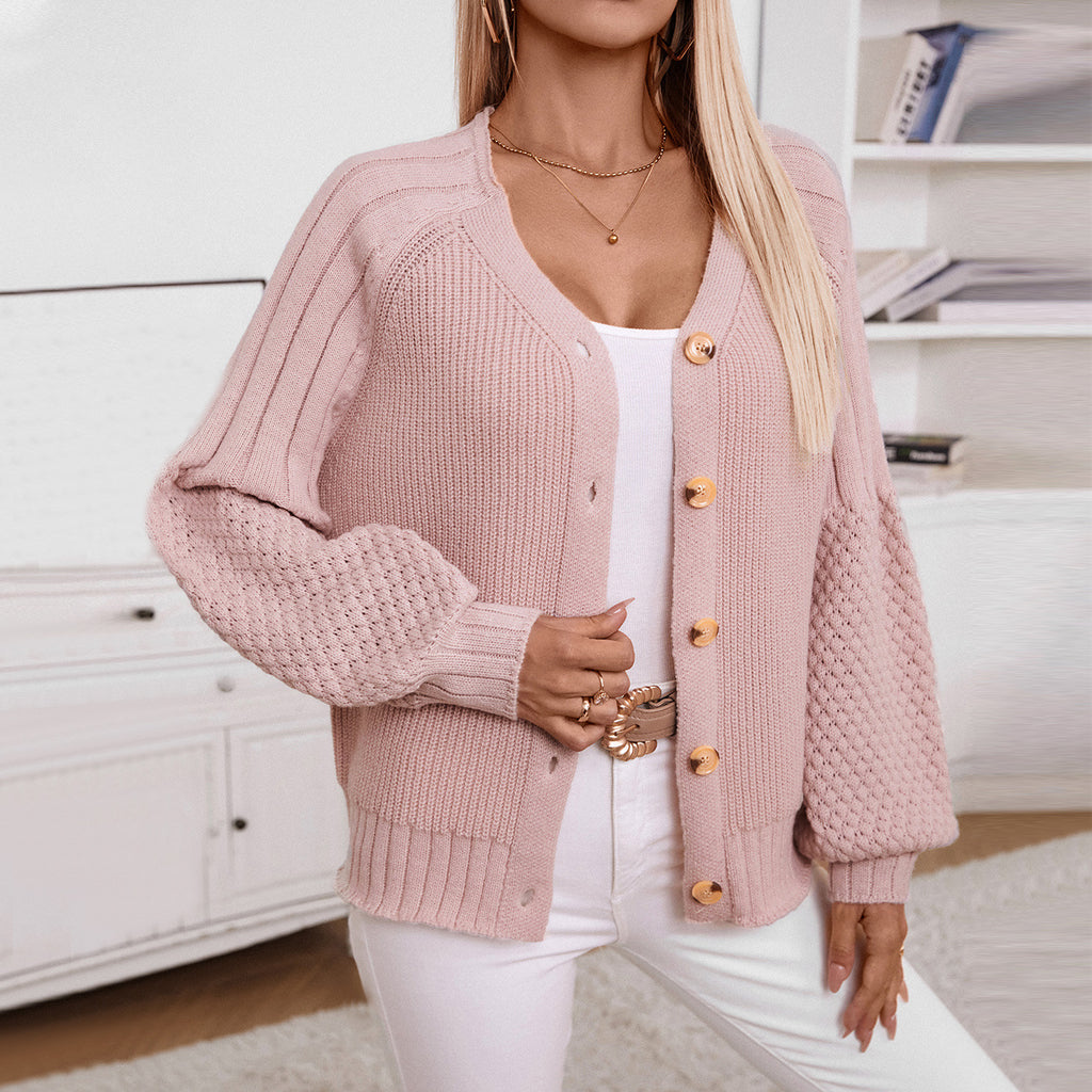 Damen Strickjacke mit strukturierten Ärmeln und Holzknopfdetails Sovae