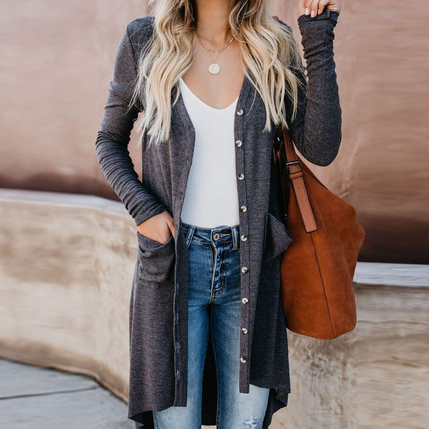 Damen Langer Strickcardigan mit Knopfverschluss und praktischen Taschen Sovae