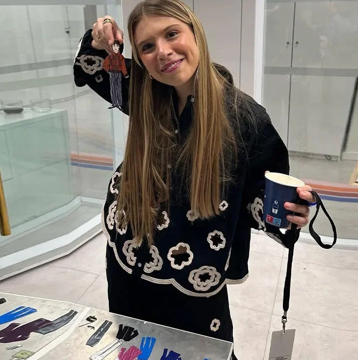 Damen lässiger Stoffanzug mit floralem Applikationsdesign Sovae
